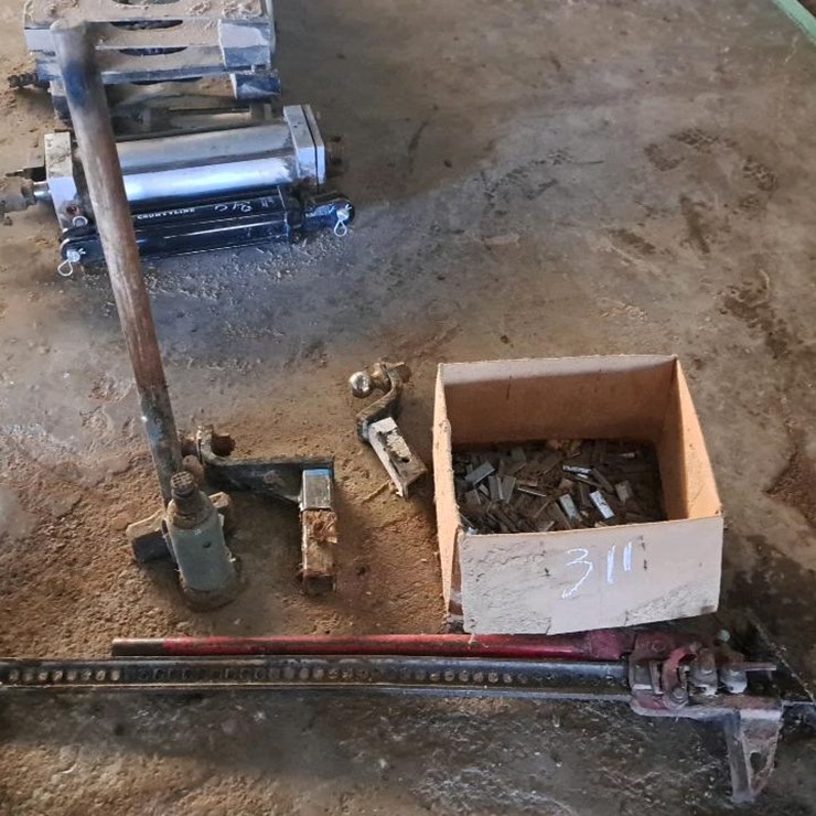 #311 • Jacks, hitches and parts