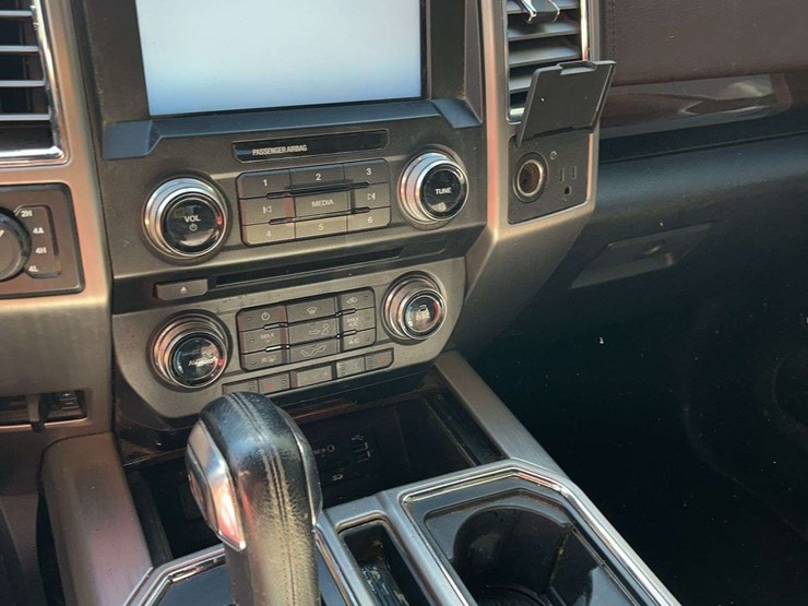 2015-ford-150-image-8