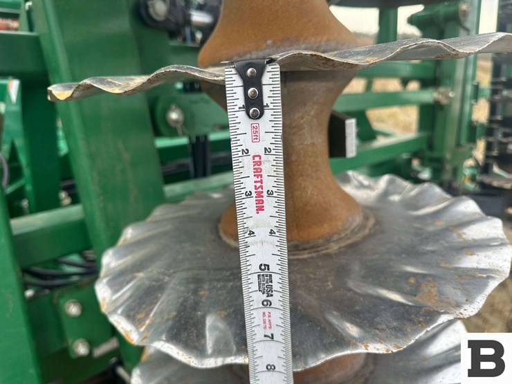 great-plains-2400tm-image-50