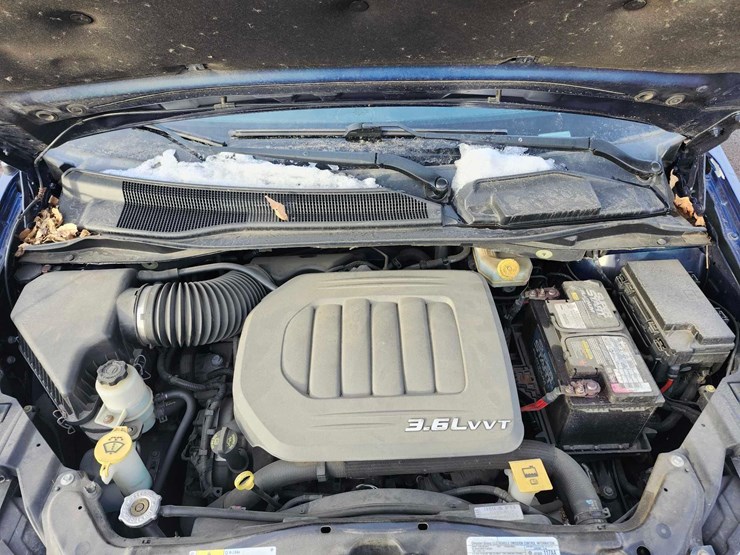 2015-dodge-grand-caravan-se-image-12