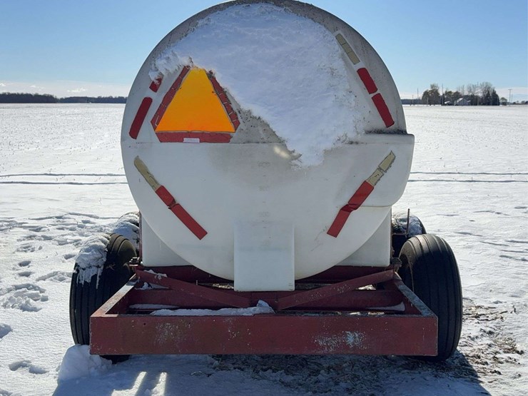 1000-gallon-poly-fertilizer-tank-image-6