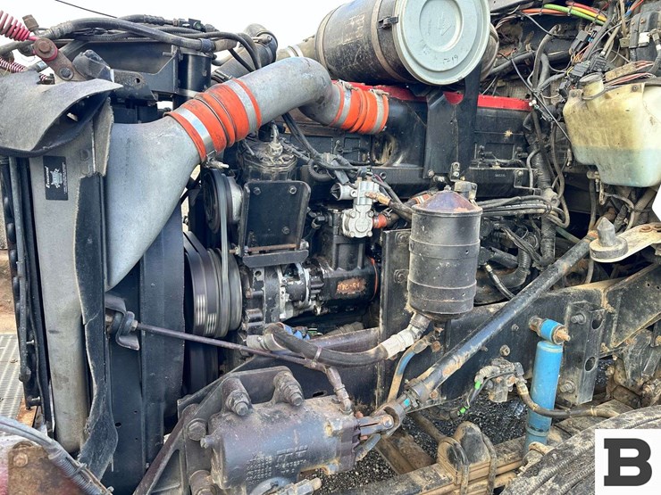 1999-kenworth-t800-image-18