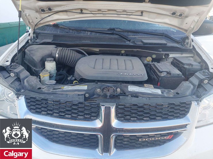 2012-dodge-grand-caravan-image-15