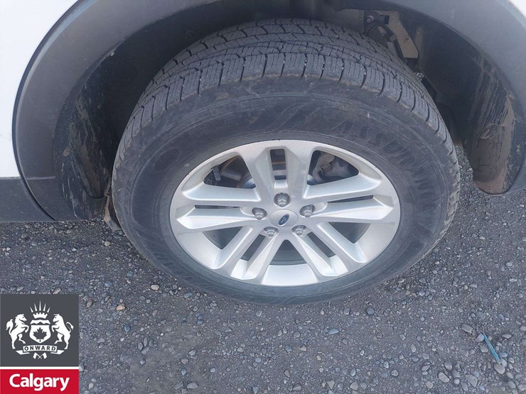 2017-ford-explorer-image-7