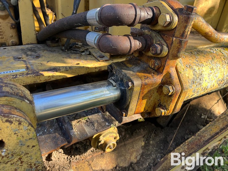 caterpillar-d4-image-11