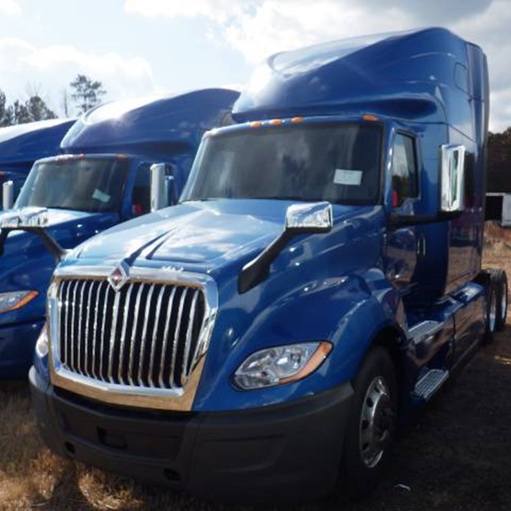 2022 INTERNATIONAL LT