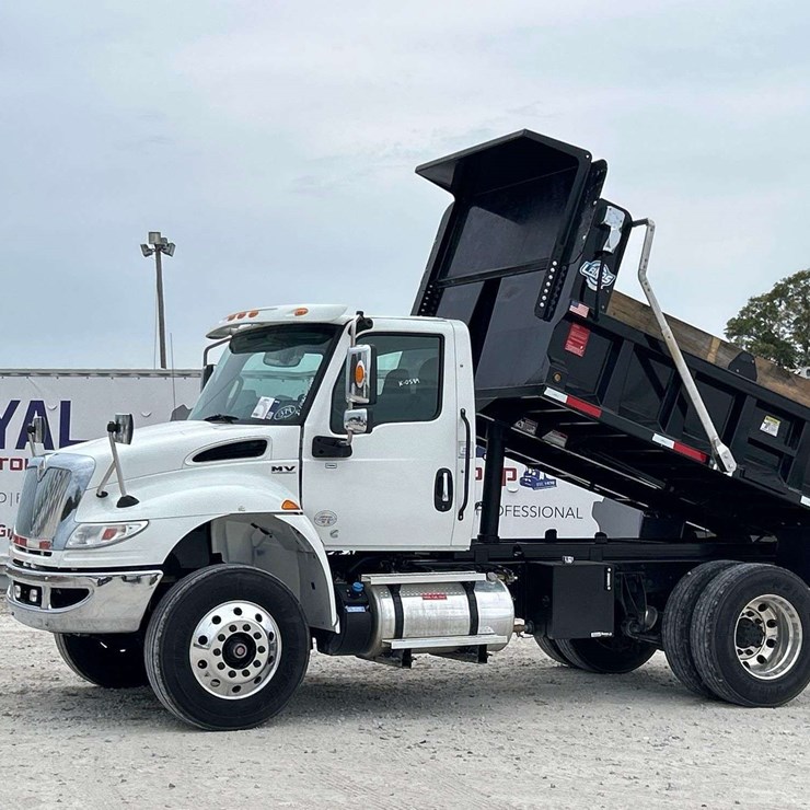 2021 INTERNATIONAL MV607