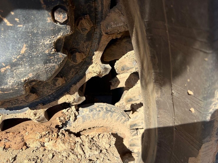 2019-bobcat-t595-image-10