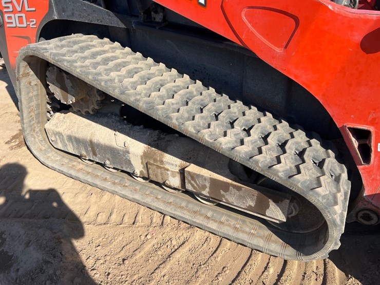 2011-kubota-svl90-2-image-12