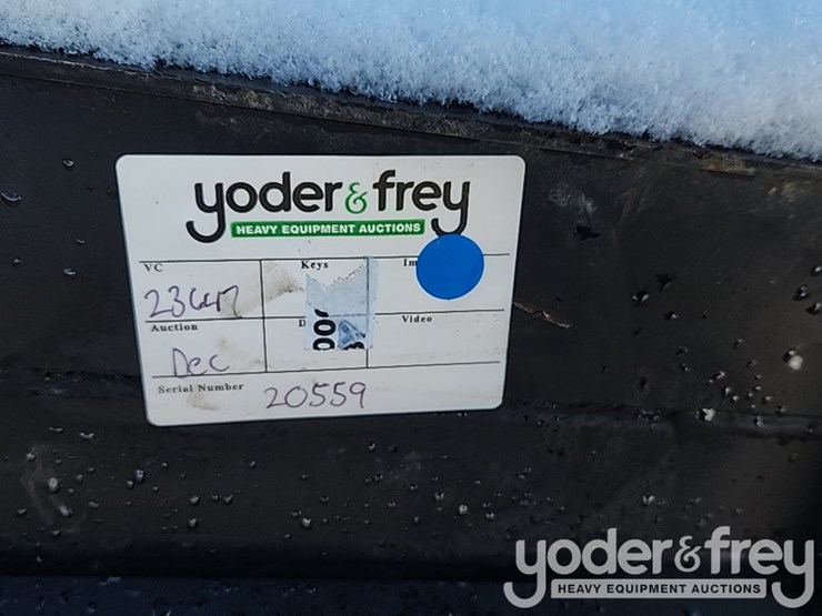 grapple-to-suit-skidsteer-image-9