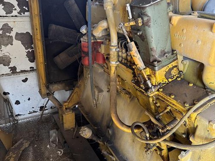 caterpillar-d353-image-10