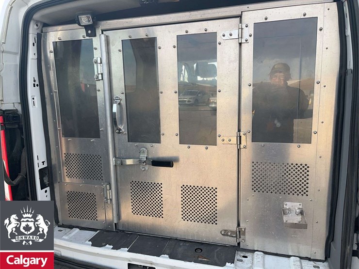 2017-ford-transit-image-18