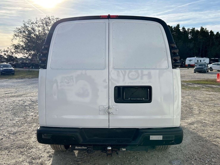 2006-gmc-3500-image-30