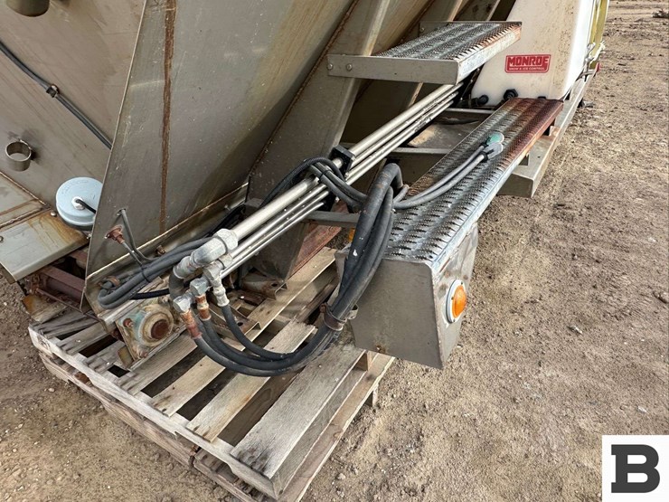 monroe-00012745-snow-and-ice-sander-box---kennewick,-wa-image-6