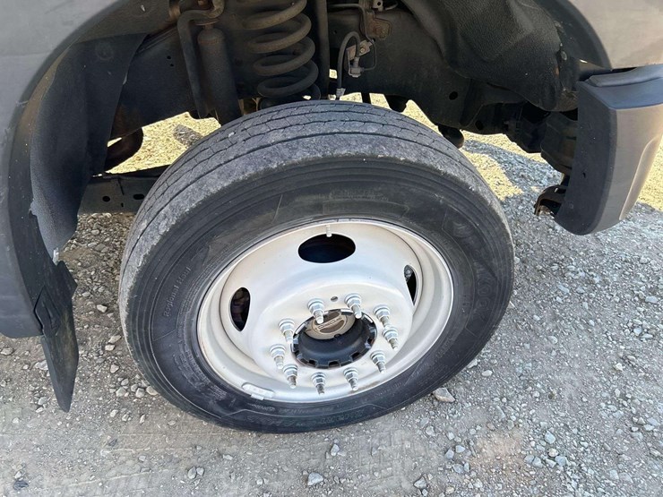 2012-ford-f550-image-27