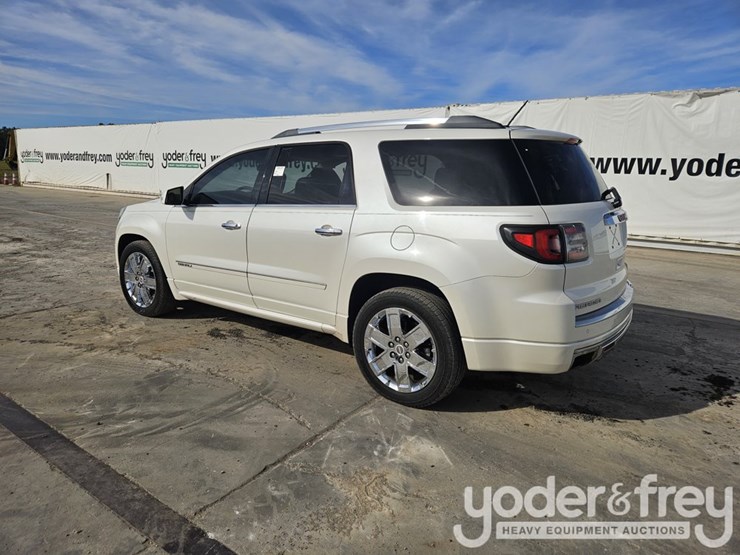 2014-gmc-acadia-image-3