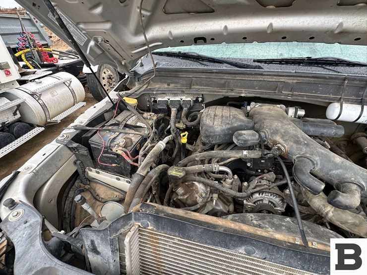 2011-ford-f450-image-16