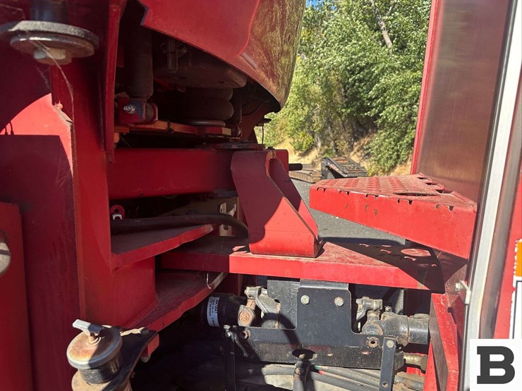 2002-case-ih-stx450-image-18