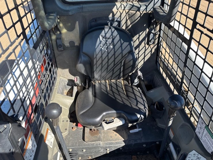2015-bobcat-t550-image-22