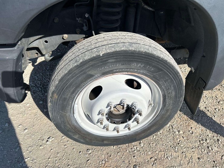 2012-ford-f550-image-24