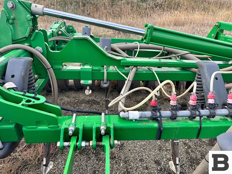 john-deere-1830-image-45