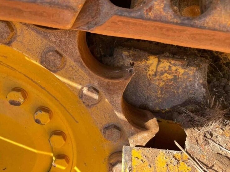 2008-deere-700j-image-7