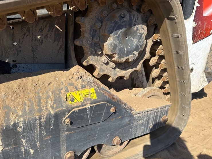 2021-bobcat-t66-image-11