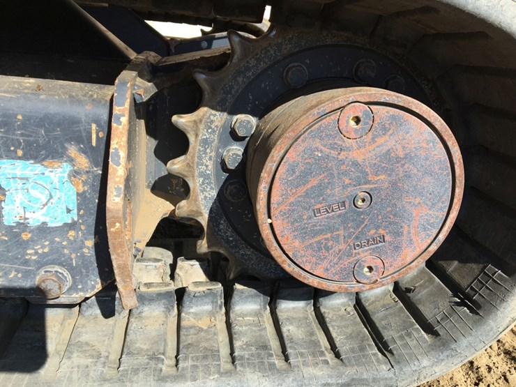 2020-deere-26g-image-9