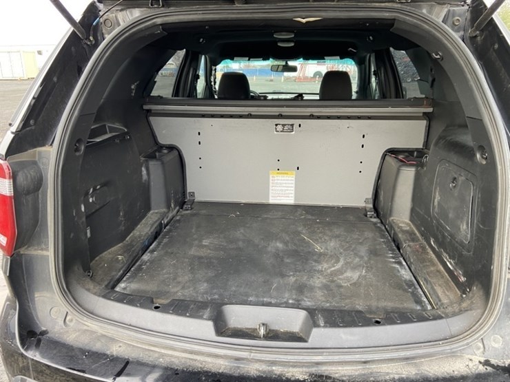 2017-ford-explorer-image-27