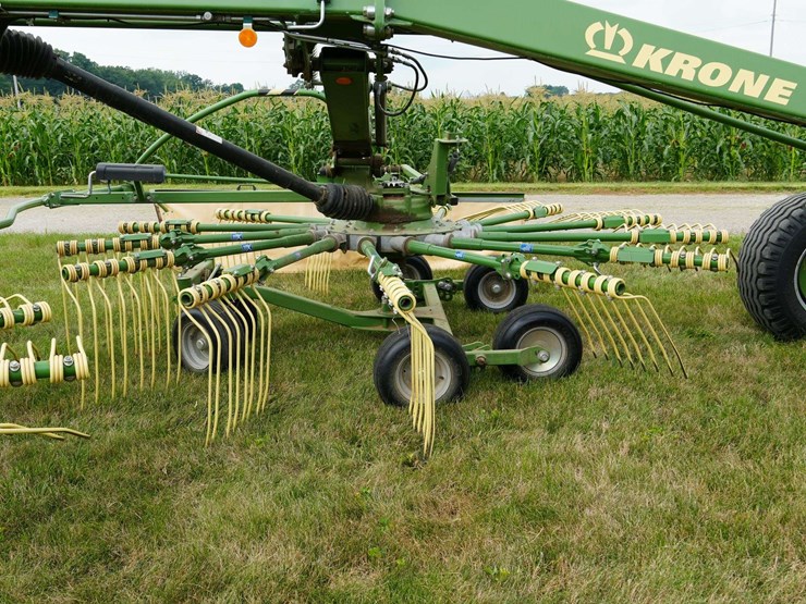 krone-swadro-twin-rotary-hay-rake-image-28