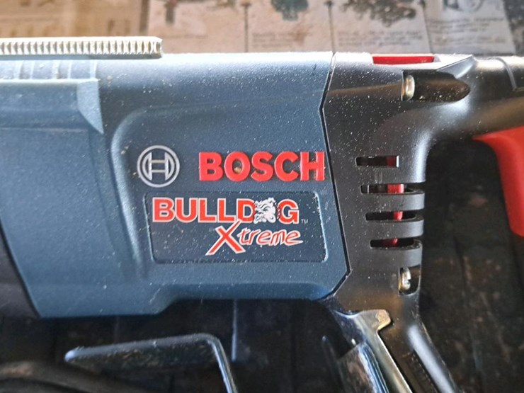 #105-•-bosch-electric-hammer-drill-image-3