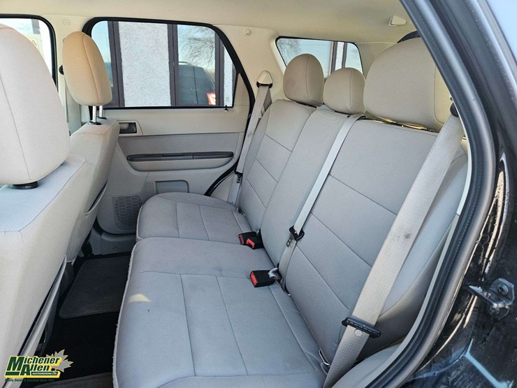 2012-ford-escape-hybrid-image-28