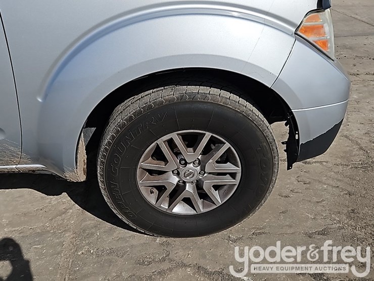 2016-nissan-frontier-image-10