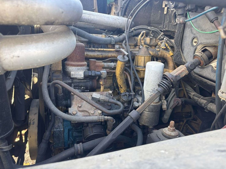 gmc-c7500-utility-truck-image-25