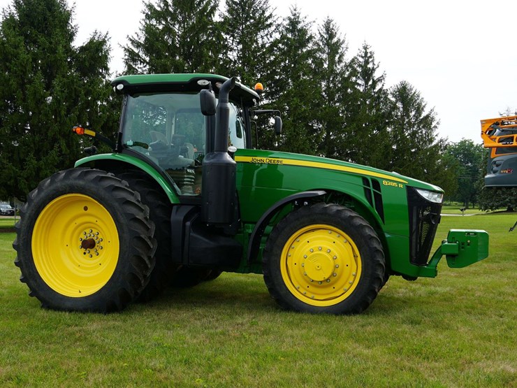 2011-john-deere-8285r-image-18