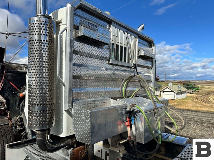 2000-kenworth-t800-image-37