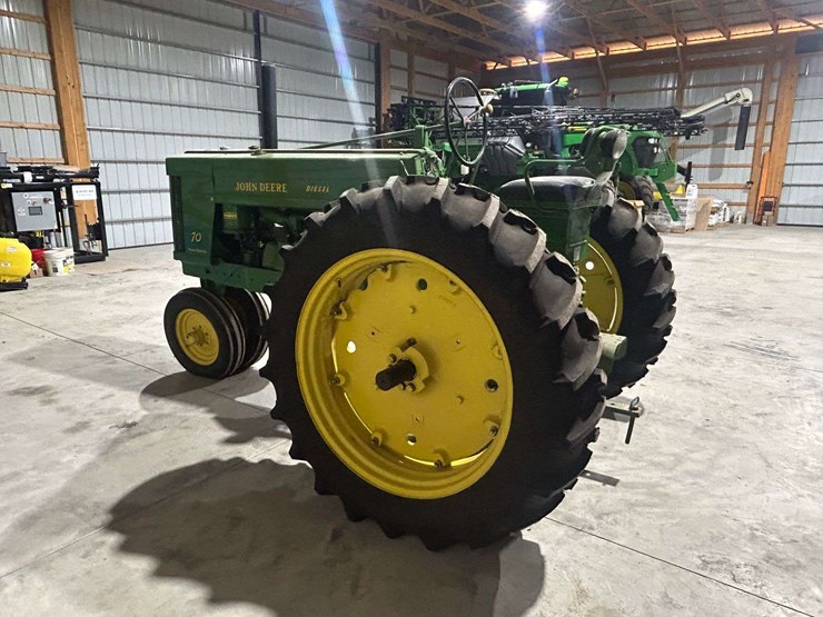 john-deere-70-image-4
