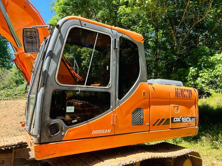 2010-doosan-dx180-lc-image-18