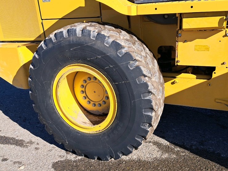 2018-deere-524k-image-40