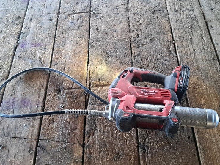 #101-•-milwaukee-grease-gun-image-7