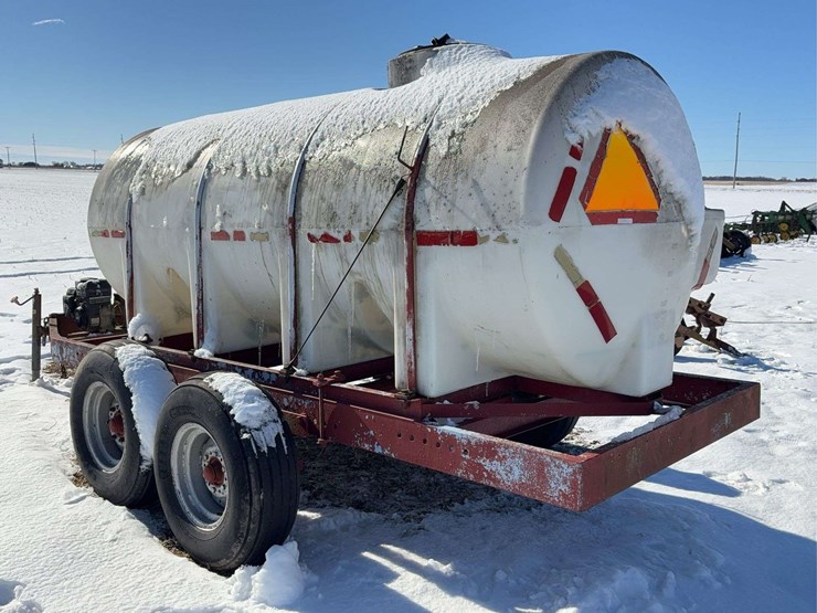 1000-gallon-poly-fertilizer-tank-image-5