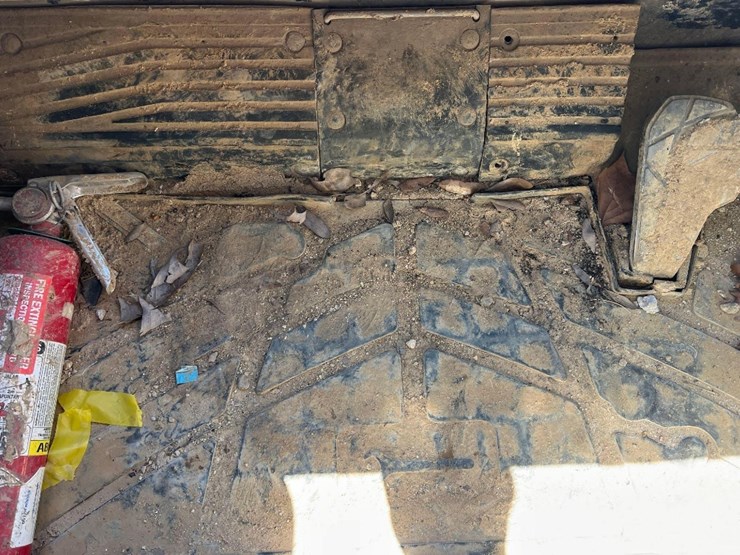 2015-kubota-svl75-2-image-25