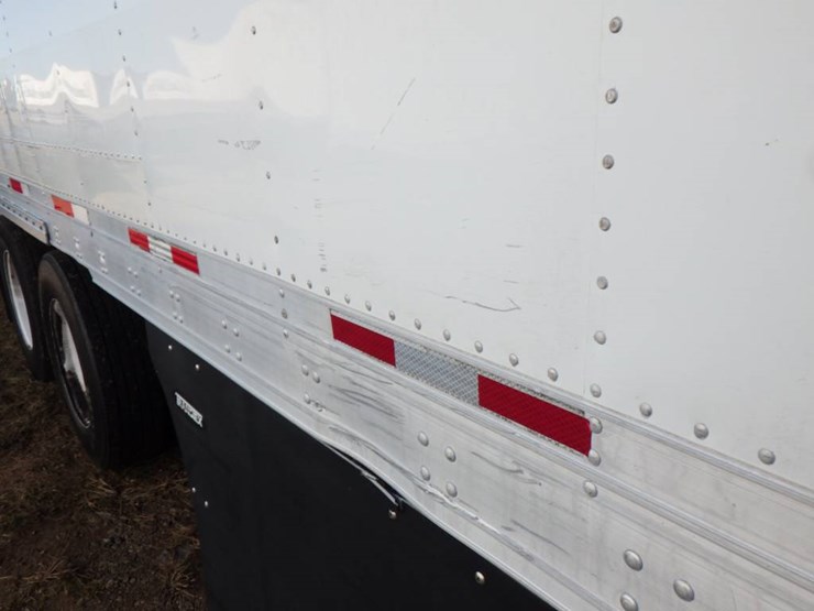 2017-utility-3000r-image-13