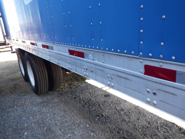 2012-utility-4000d-x-image-10