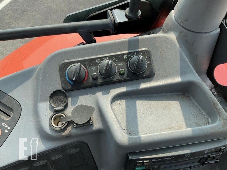 2015-kubota-m6-111-image-21