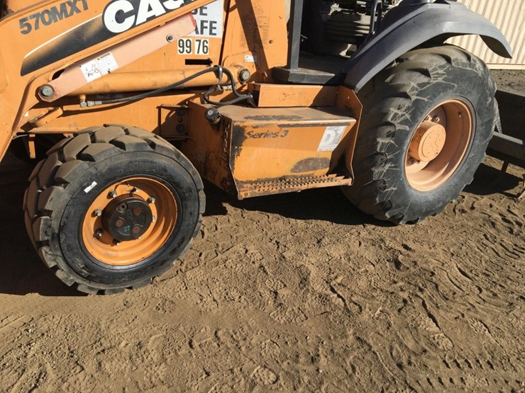 2008-case-570m-xt-image-7