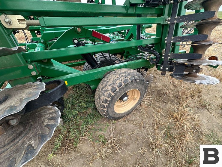 great-plains-2400tm-image-42