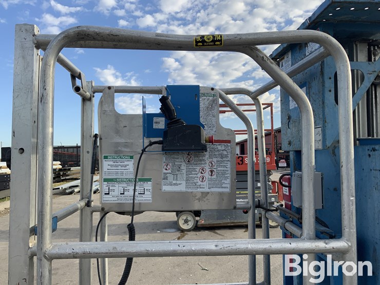 2009-genie-gr12-image-17