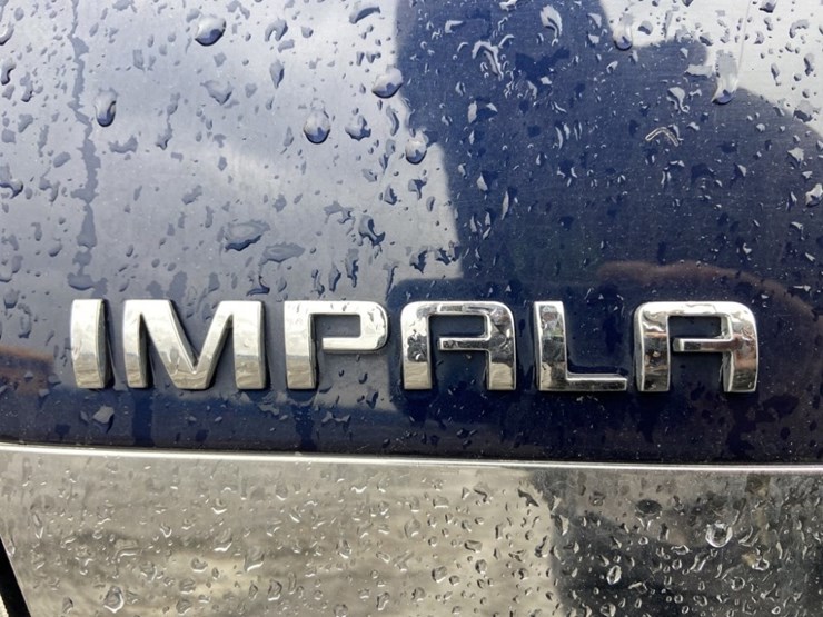 2010-chevrolet-impala-sedan-image-10