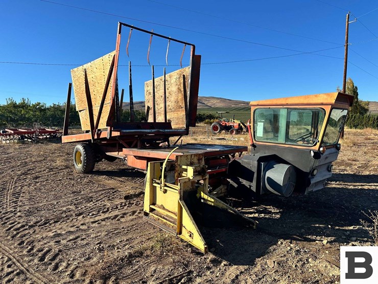 1972-new-holland-1048-image-5